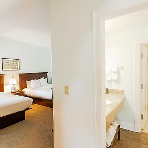 Deluxe Queen Room Two Queen Beds